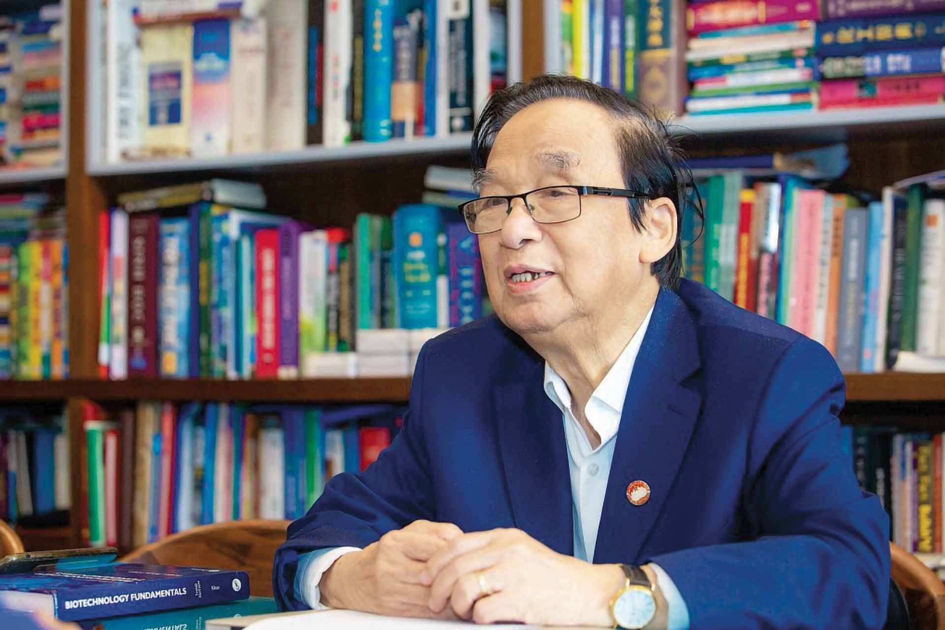 GS. TS. Nguyễn L&acirc;n Dũng.