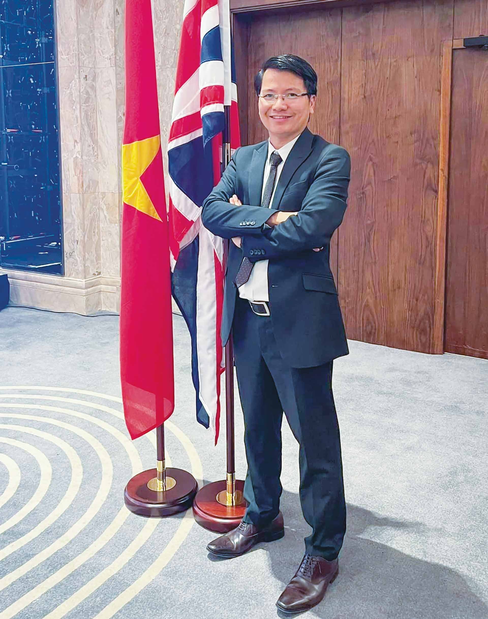 Anh Phạm Trung Kiên, Tổng thư ký Hiệp hội Doanh nghiệp Việt Nam tại Anh.