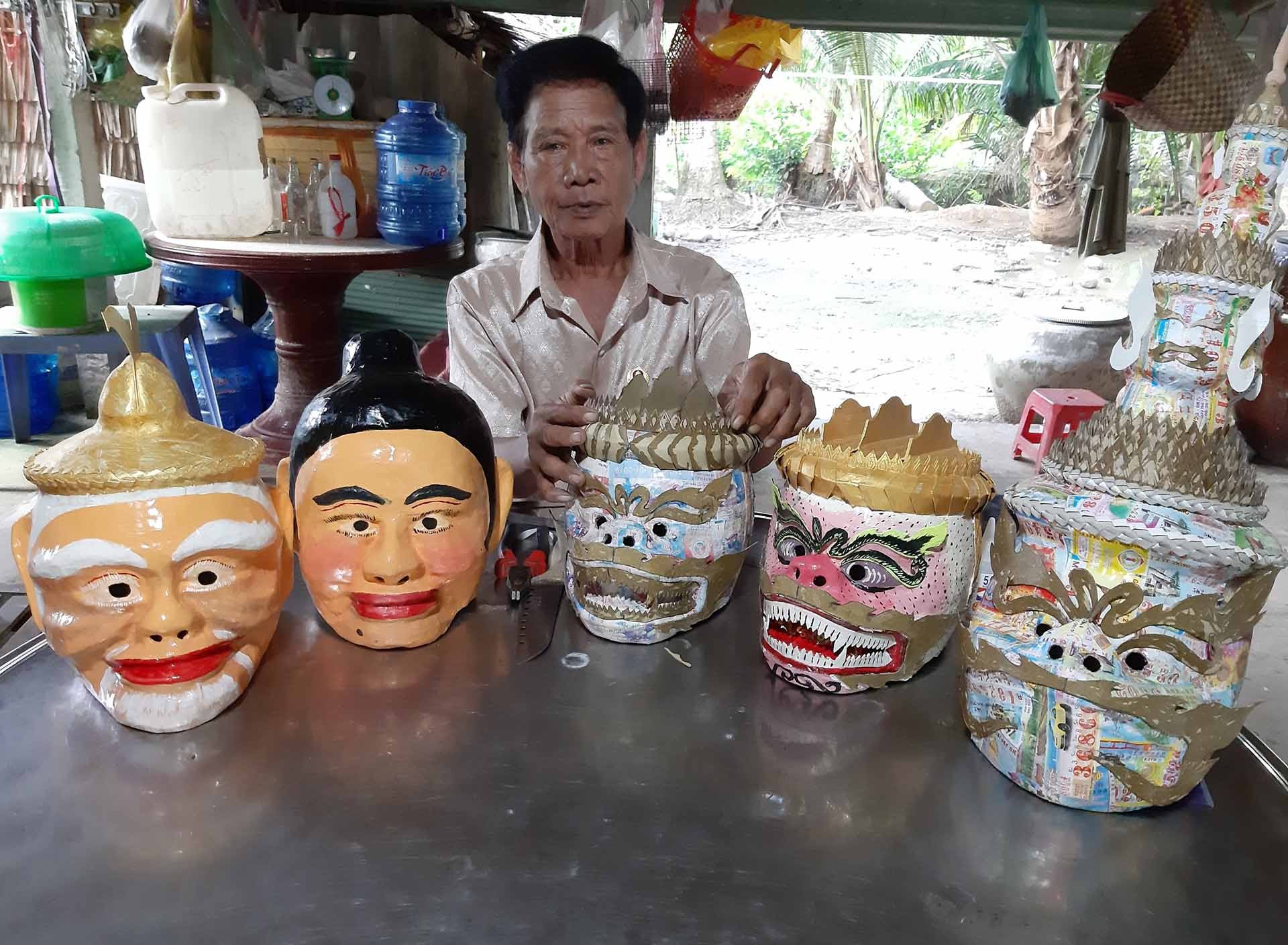 Tra Vinh preserves traditional Khmer craftsmanship of making headdresses and masks