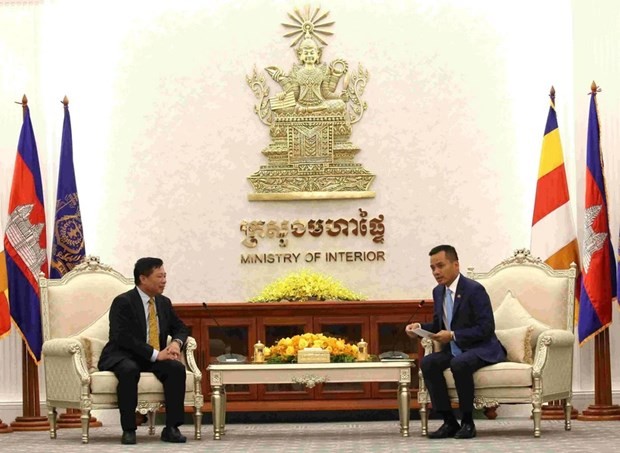 Vietnam, Cambodia vow to create favourable conditions for cross-border trade activities