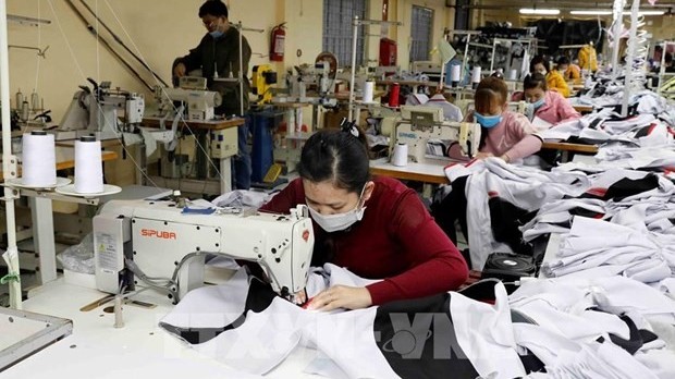 Vietnam's import-export turnover falls short of 700-billion-USD mark