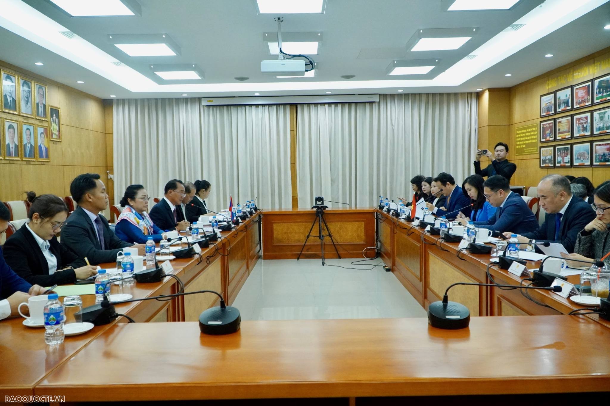 Vietnam, Laos strengthen cooperation in expatriate affairs: Deputy FM