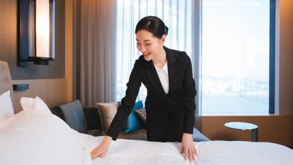 Korea expands E-9 visas to address labor shortages at hotels