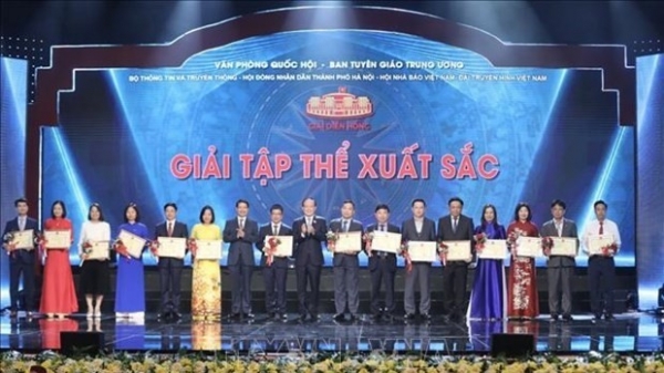 Second Dien Hong award ceremony honours 79 works