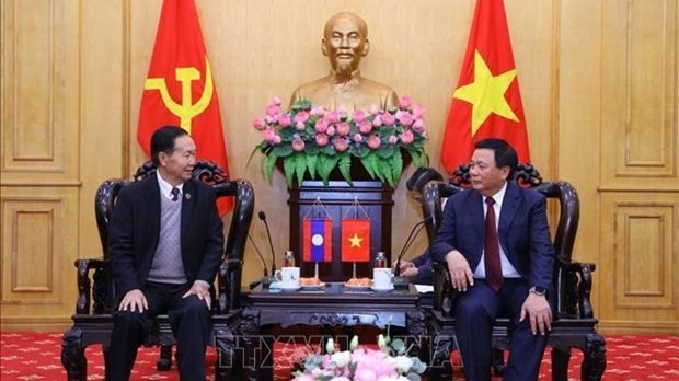 Vietnam always supports Laos’ renewal and development: official