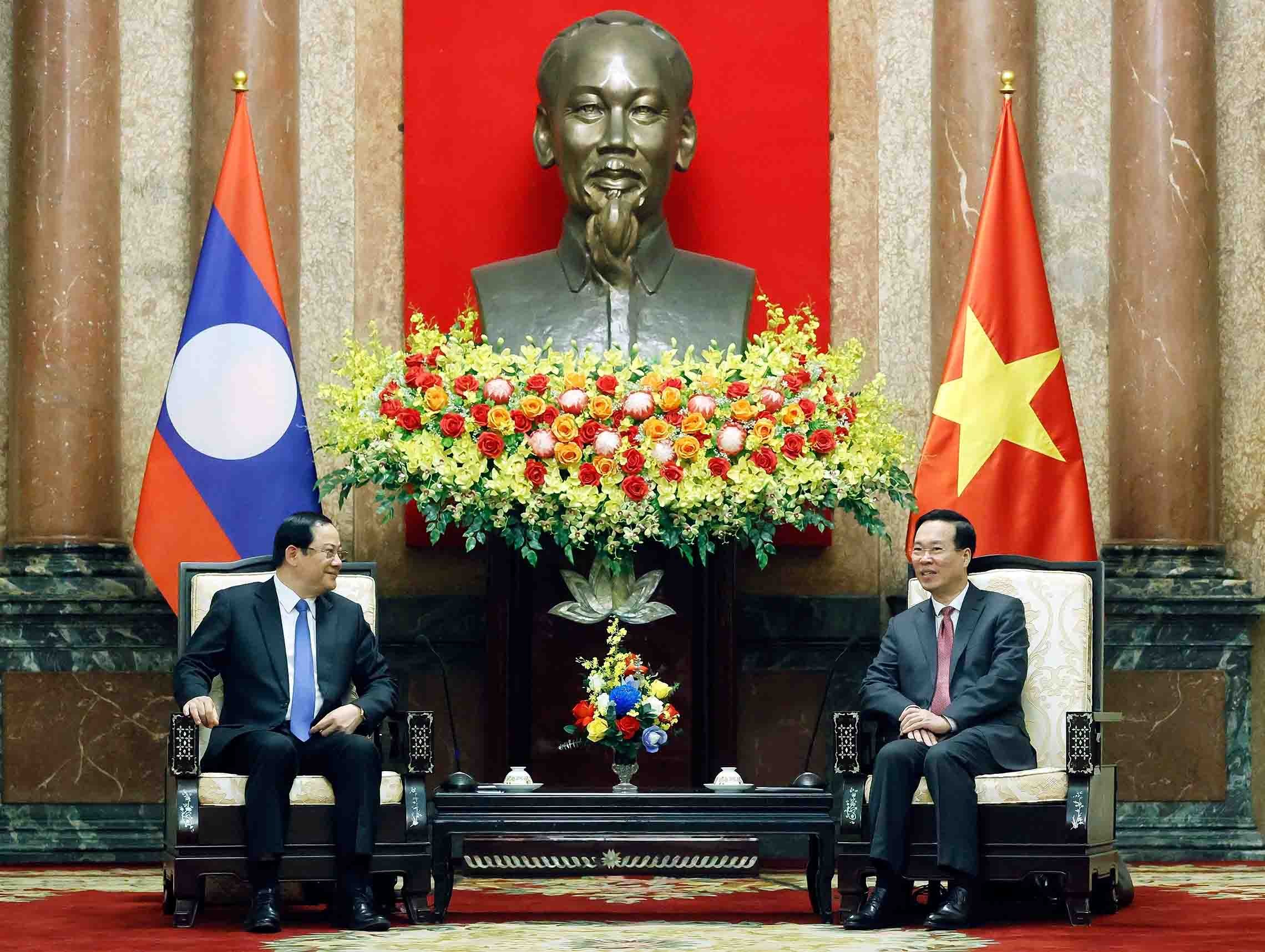 President Vo Van Thuong hosts Lao Prime Minister in Hanoi