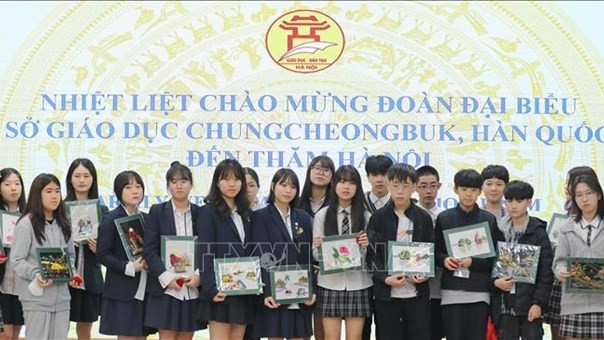 RoK students experience daily life, educational activities in Hanoi