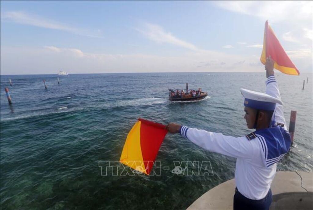 Coast Guard Region 4 Command: Keeping alive Vietnam Coast Guard's tradition