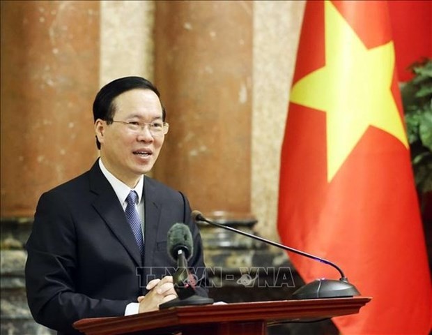 President Vo Van Thuong sends cards to centenarians