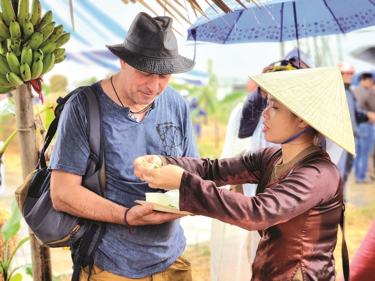 'Going to the field' festival in Hoi An attracts tourists