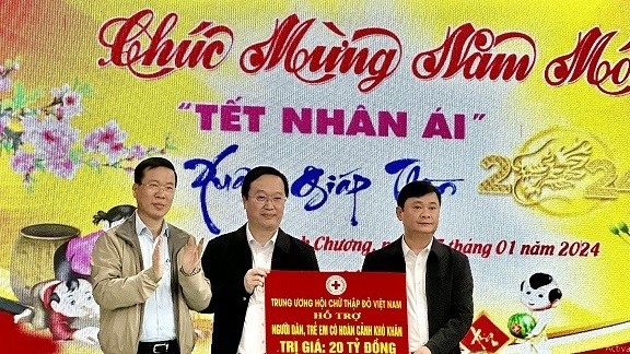 Chủ tịch nước Võ Văn Thưởng dự Chương trình 'Tết Nhân ái' tại tỉnh Nghệ An