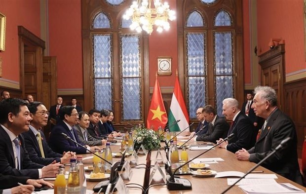 Vietnam pledges to nurture traditional ties with Hungary: PM Pham Minh Chinh