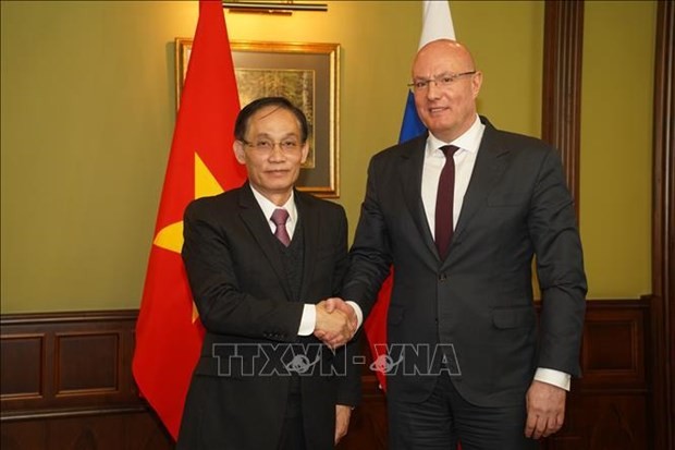 Party official Le Hoai Trung makes working trip to Russia
