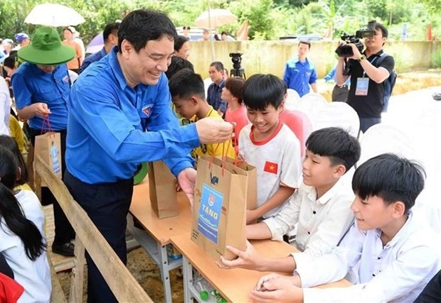 Deputy PM Tran Hong Ha asks for positive changes in children-related affairs in 2024