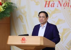 Prime Minister Pham Minh Chinh urges launching movement on doing away with makeshift houses