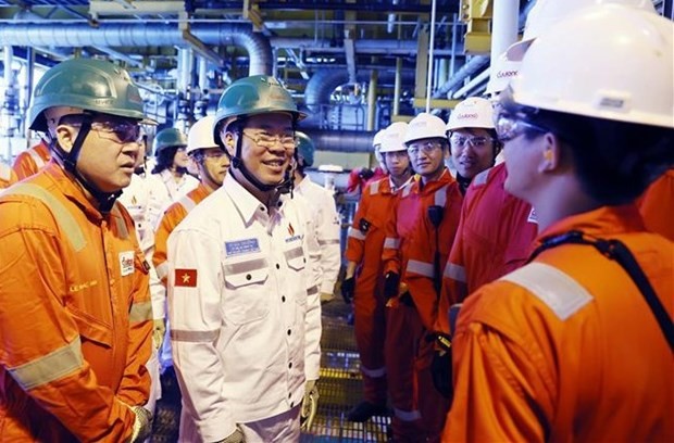 President Vo Van Thuong visits oil and gas staff in Ba Ria-Vung Tau ahead of Tet