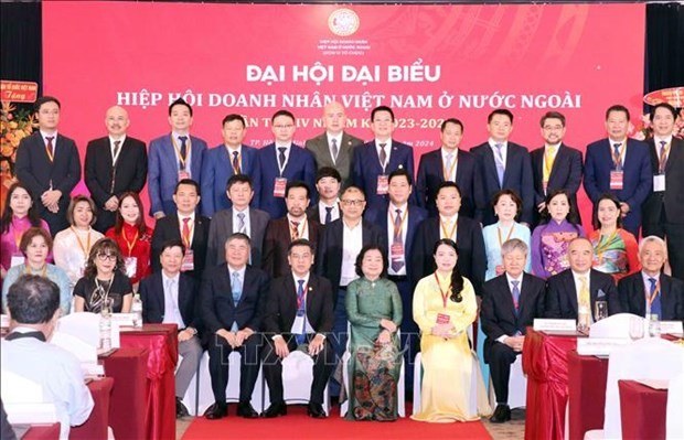 The Overseas Vietnamese Businessmen Association review its operations