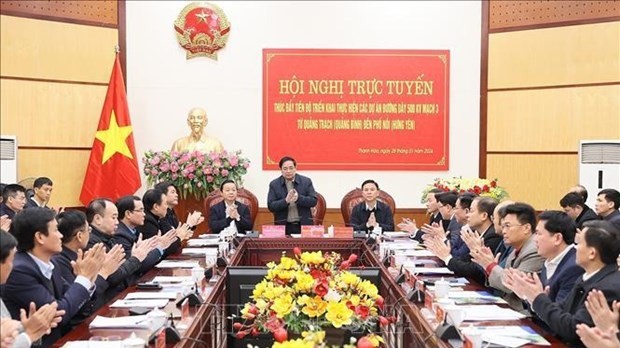 PM Pham Minh Chinh urges to finish Quang Trach-Pho Noi power line project by mid-2024
