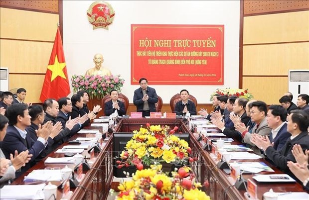 PM urges to finish Quang Trach-Pho Noi power line project by mid-2024