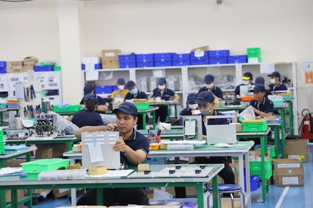 About half of Japanese companies in Vietnam expect higher profits in 2024