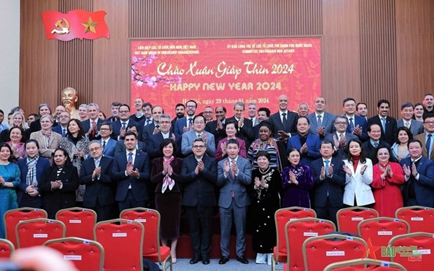 VUFO holds get-together on threshold of Lunar New Year festival
