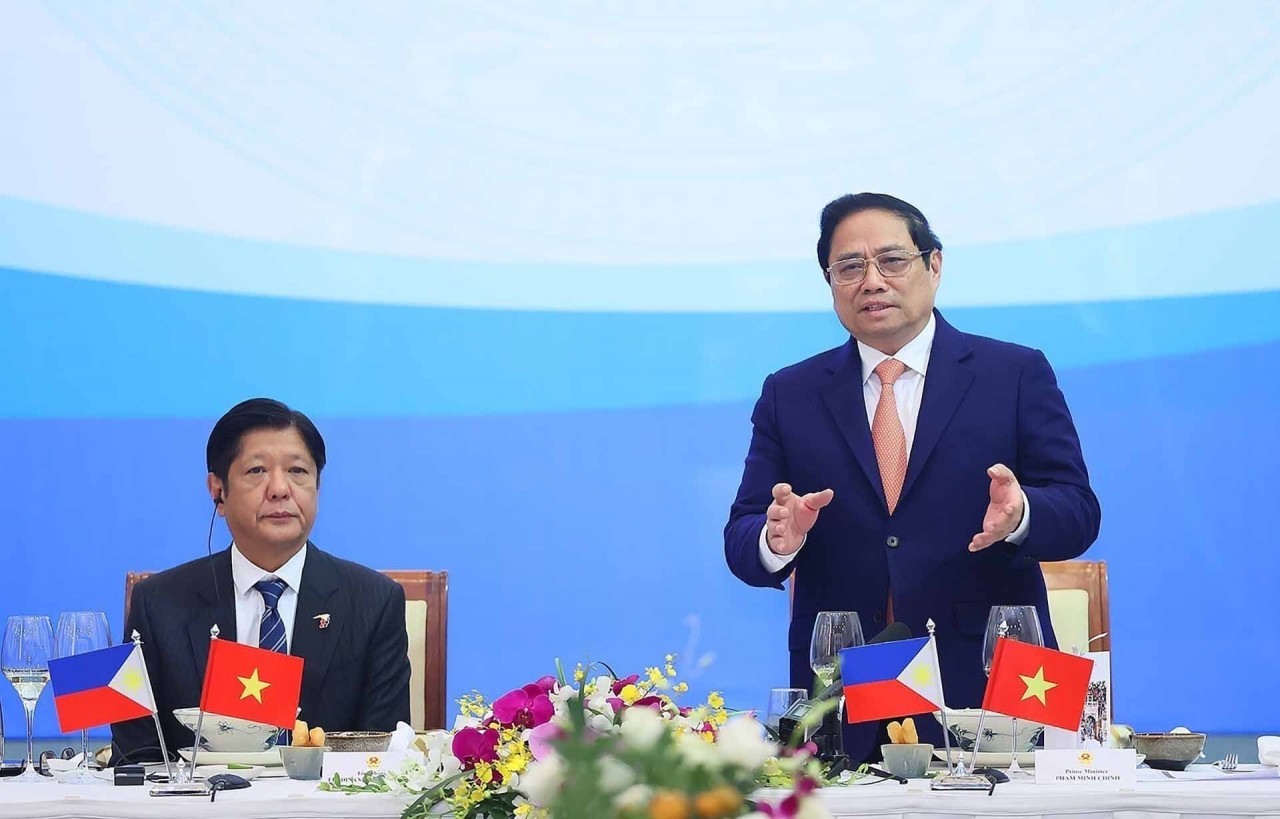 PM Pham Minh Chinh, President Ferdinand Marcos Jr. co-chair Meeting with Businesses