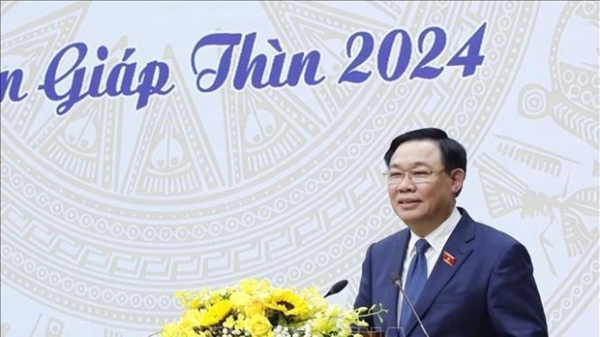 NA Chairman Vuong Dinh Hue pays pre-Tet visit to Yen Bai province
