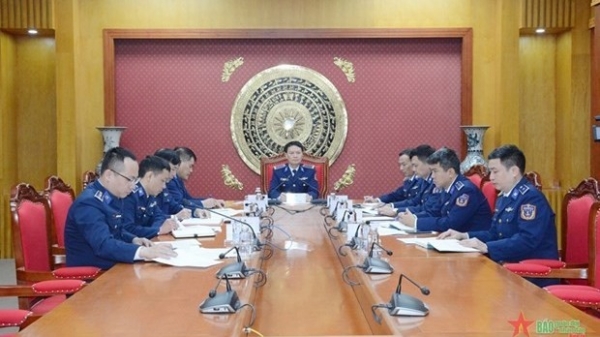 Vietnamese, Chinese Coast Guards cooperate to prevent crimes in Gulf of Tonkin
