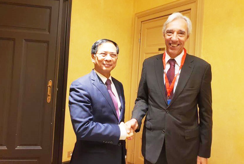 Foreign Minister Bui Thanh Son meets Foreign counterparts in Brussels