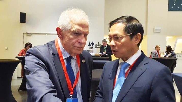 FM Bui Thanh Son meets EU High Representative Josep Borrell, European Ministers in Brussels