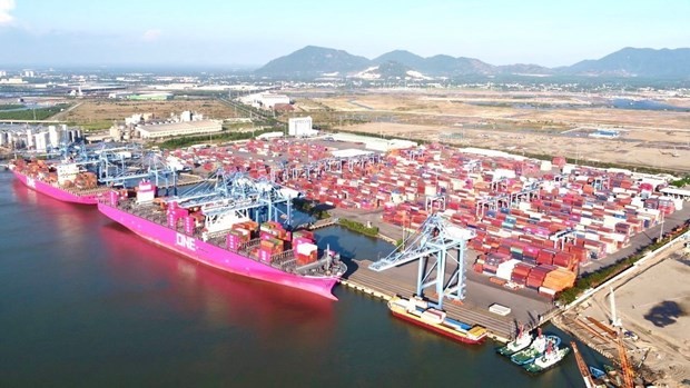 As of January 15, Vietnam shipped overseas some 15.1 billion USD worth of products. (Photo: VNA)