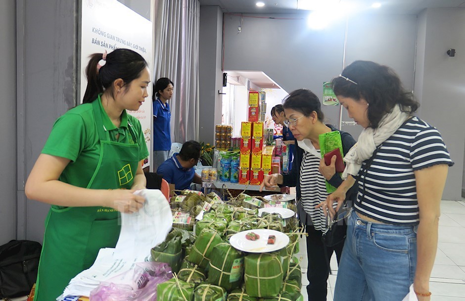 Tet favourites put for sale at in HCM City fair - 'Tet Xanh – Qua Viet 2024'. (Photo: hcmcpv.org.vn)