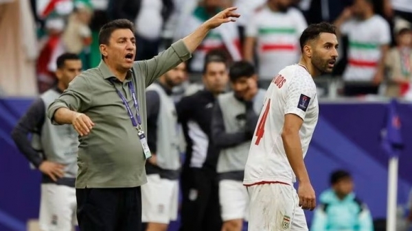 Asian Cup 2023: HLV đội tuyển Iran Amir Ghalehnoei thể hiện quyết tâm trước trận bán kết với Qatar