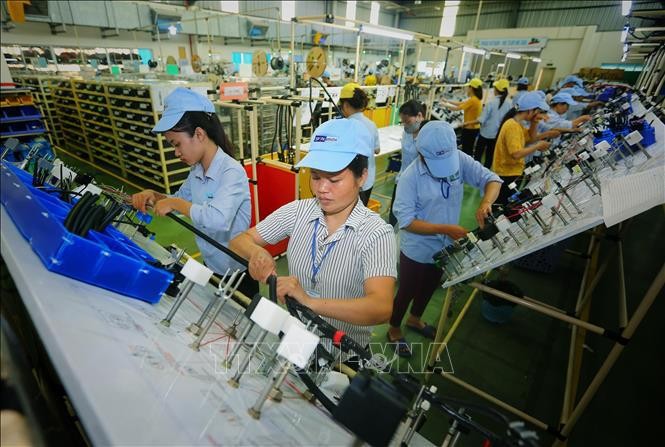 Vietnam attracts more than 2.36 billion USD in foreign direct investment (FDI) as of January 20. (Photo: VNA)