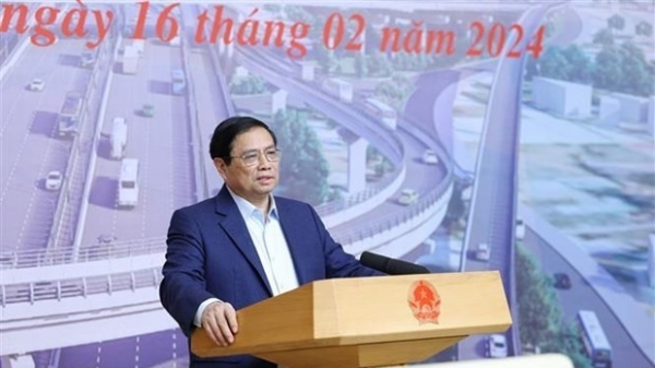 PM urges speeding up key transport projects
