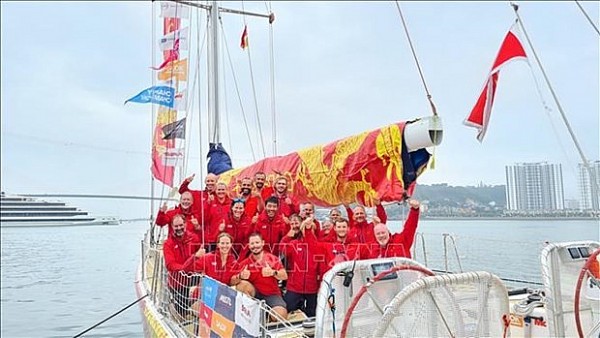 First teams in Clipper Round World Yacht Race dock at Ha Long Cruise Port