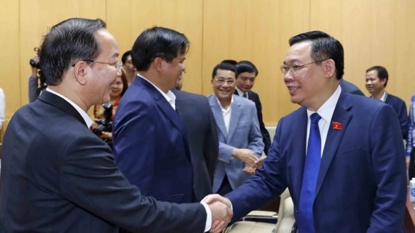 NA Chairman Vuong Dinh Hue calls for developing equal, quality healthcare system