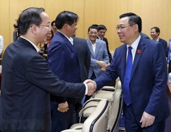 NA Chairman Vuong Dinh Hue calls for developing equal, quality healthcare system