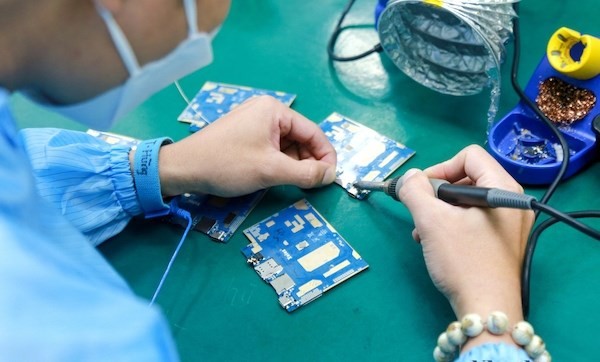 Efforts needed to make breakthrough in human resources for semiconductor industry: Experts