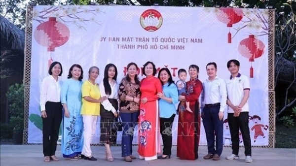 Vietnamese family initiative strengthens ties with Lao, Cambodian students