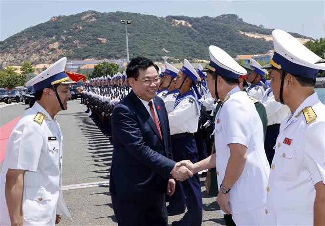 National Assembly Chairman Vuong Dinh Hue visits Submarine Brigade 189. VNA