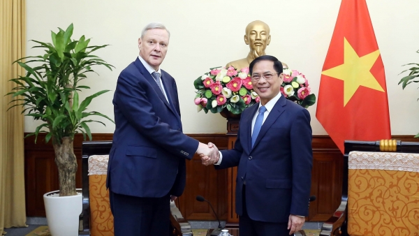 FM Bui Thanh Son welcomes Russian First Deputy Foreign Minister