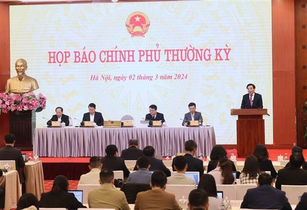 PM Pham Minh Chinh chairs Government meeting, urging greater efforts to boost new growth motivations