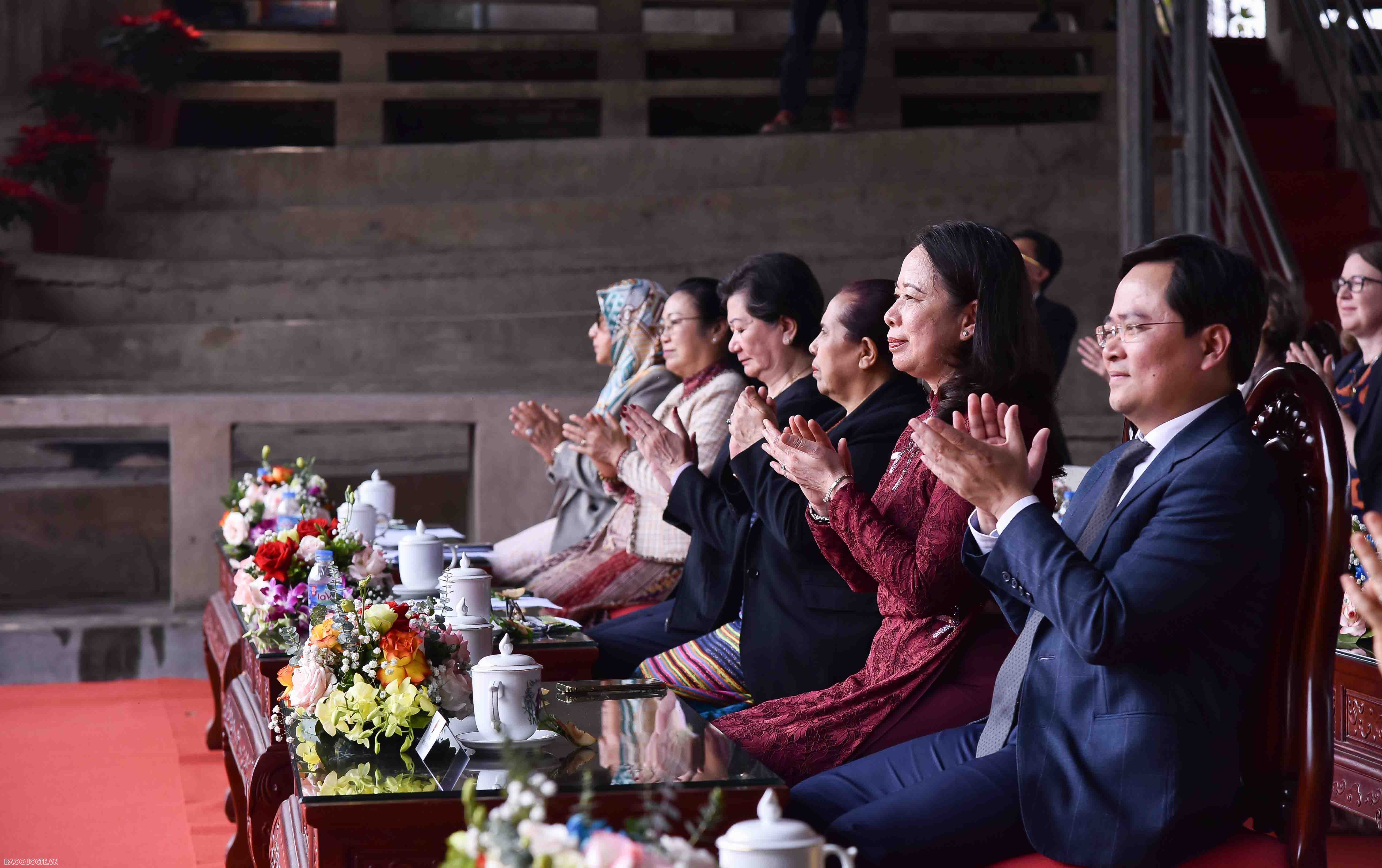 Vice President Vo Thi Anh Xuan meets female Ambassadors, Chief representatives of int’l organisations in Vietnam
