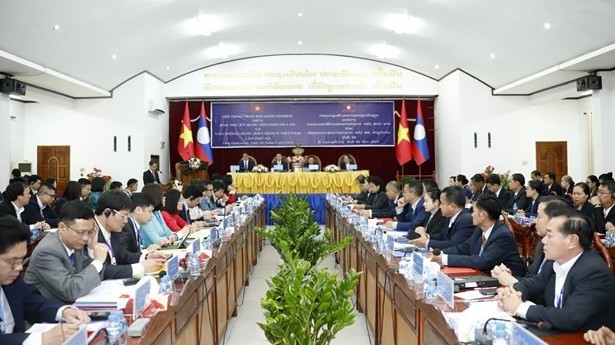 Vietnamese, Lao National Assemblies step up cooperation