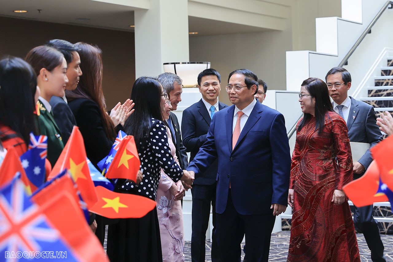 PM PHam Minh Chinh meets overseas Vietnamese in Australia