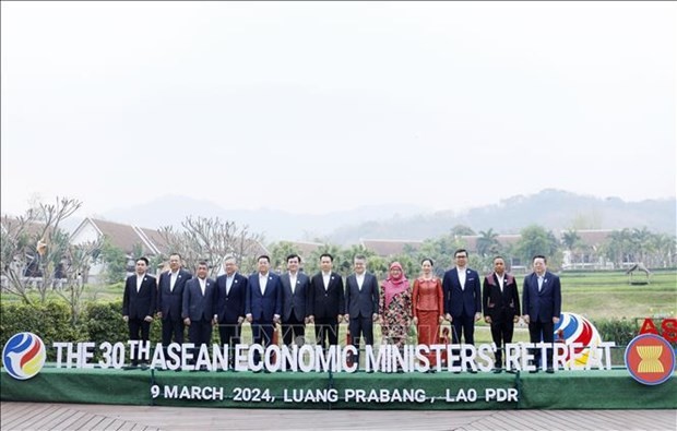Delegates attending 30th ASEAN Economic Ministers’ Retreat. (Source: VNA)