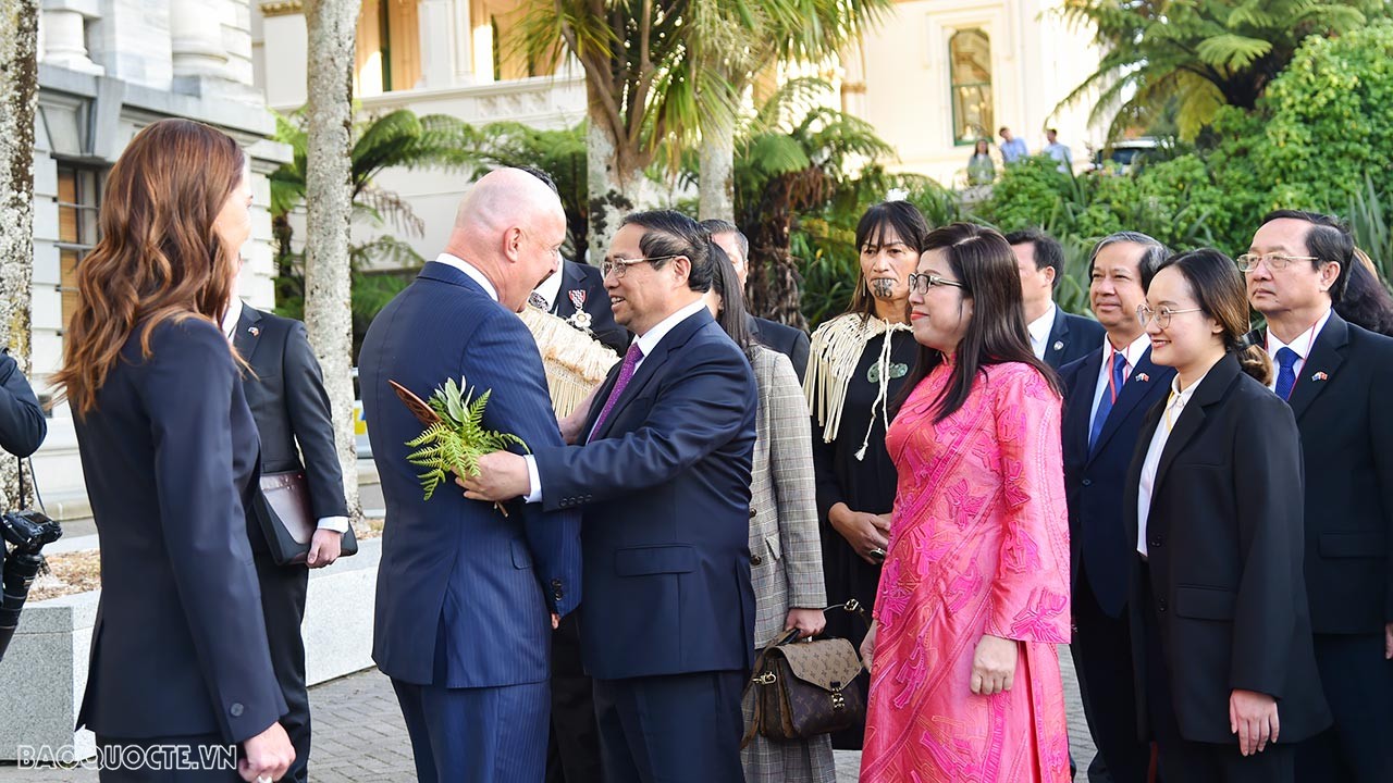 New Zealand Prime Minister chairs welcome ceremony for Prime Minister Pham Minh Chinh