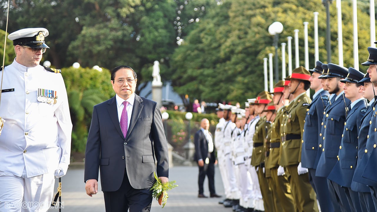 New Zealand Prime Minister chairs welcome ceremony for Prime Minister Pham Minh Chinh