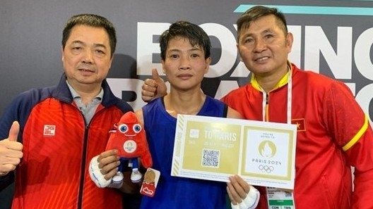 Đoạt tấm vé đầu tiên cho boxing Việt Nam tham dự Olympic Paris 2024, Nguyễn Thị Kim Ánh được thưởng nóng